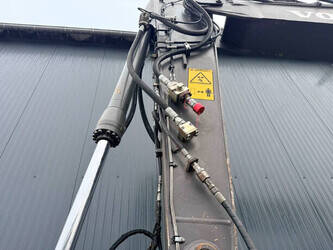 2013-volvo-ew180d-1415175-45415061