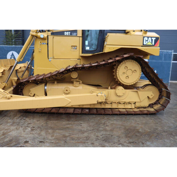 Caterpillar D6T LGP-45415292