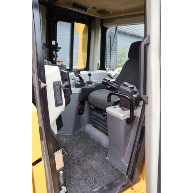 Caterpillar D6T LGP-45415303