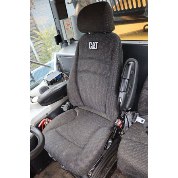 2016 Caterpillar 725C2-45415336