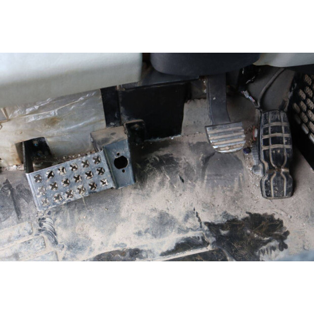 2016 Caterpillar 725C2-45415339