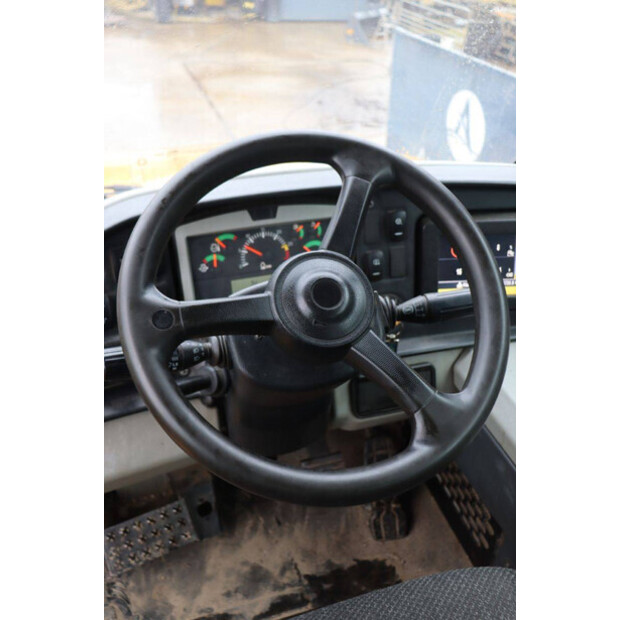 2016 Caterpillar 725C2-45415340