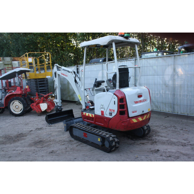 2017 TAKEUCHI TB216-45415425