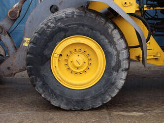 2011-volvo-l70f-1415188-45415475