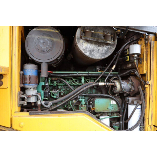 2011 فولفو L70F-45415506