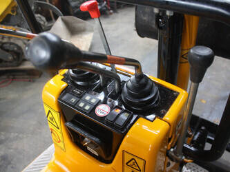 2019-jcb-8008-cts-1415190-45415533