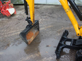 2019-jcb-8008-cts-1415190-45415539