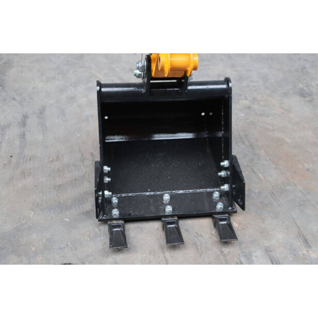 2025 Landward XT18U-45415701