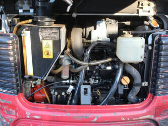 2011-takeuchi-tb016-1415217-45416204