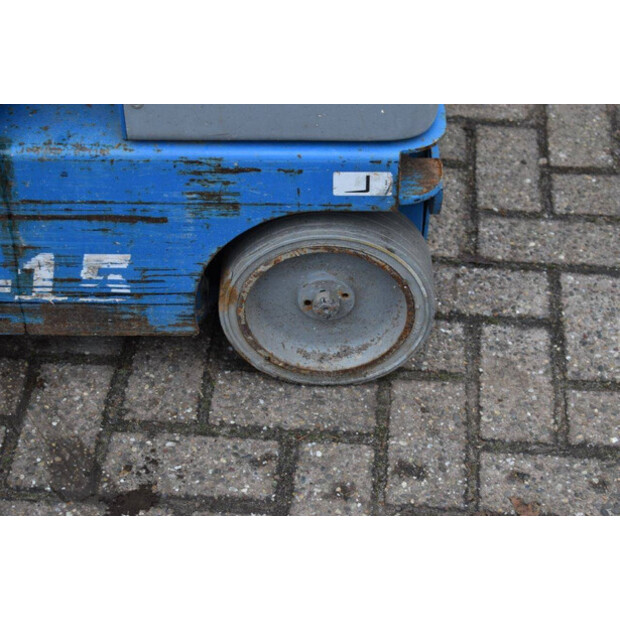 2015 Genie GR-15-45416775