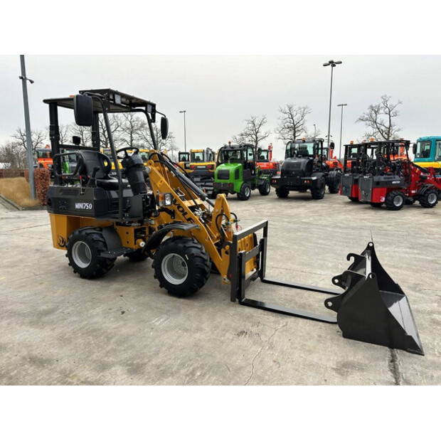 2025 وولف Mini 750-45417182