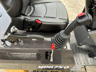 2025-wolf-mini-750-1415248-45417215