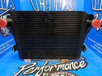 Image de Charge Air Cooler Freightliner New À vendre à États-Unis