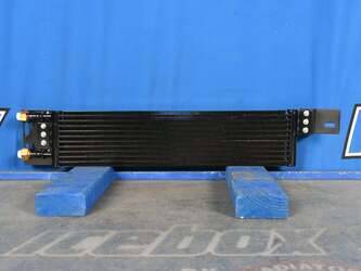 صورة ل قطع الغيار مبردات الزيت انترناشونال جديد