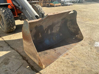 2019-hitachi-zw75-1416650-45420720