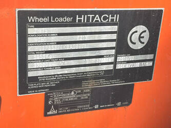 2019-hitachi-zw75-1416650-45420734