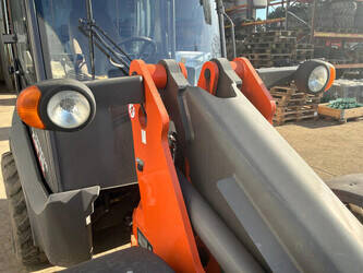 2019-hitachi-zw75-1416650-45420769