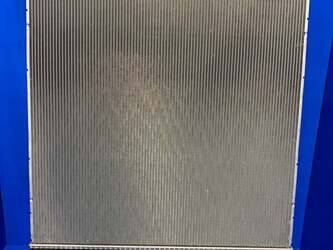 صورة ل Radiator - Aluminum Radiator - Aluminum بيتربلت جديد