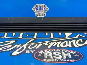 صورة ل مبردات الزيت مبردات الزيت كاونتري كوتش جديد