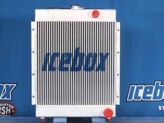 صورة ل Radiator - Aluminum كاس جديد للبيع في الولايات المتّحدة