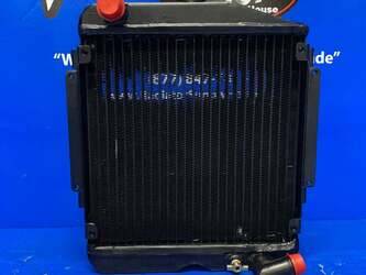 صورة ل Radiator - Aluminum كاس جديد للبيع في الولايات المتّحدة