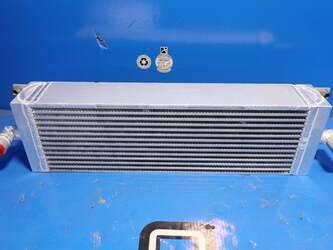 صورة ل مبردات الزيت كاس جديد للبيع في الولايات المتّحدة