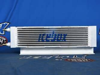 صورة ل مبردات الزيت كاتربيلر جديد