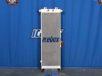 صورة ل قطع الغيار مبردات الزيت كاتربيلر جديد