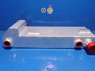 صورة ل قطع الغيار مبردات الزيت كاتربيلر جديد