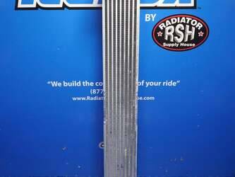 صورة ل قطع الغيار مبردات الزيت كاتربيلر جديد