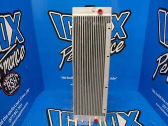 صورة ل مبردات الزيت جون دير جديد