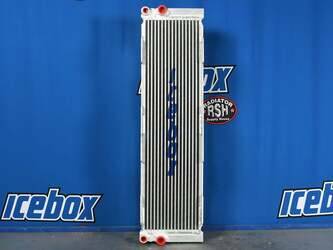 صورة ل مبردات الزيت جون دير جديد