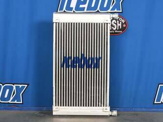 صورة ل مبردات الزيت جون دير جديد