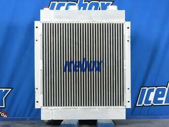 صورة ل مبردات الزيت جون دير جديد