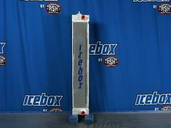 صورة ل مبردات الزيت جون دير جديد