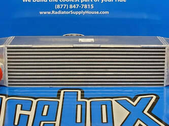 صورة ل Radiator - Aluminum يانمار جديد للبيع في الإمارات العربيّة المتّحدة