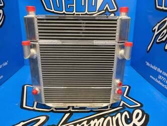 صورة ل قطع الغيار Cooling Package بوبكات جديد