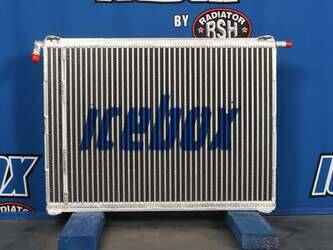 صورة ل مكثفات التيار المتردد مكثفات التيار المتردد برينوث جديد