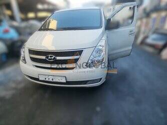 Image de Fourgonnettes 2010 Hyundai GRAND STAREX
