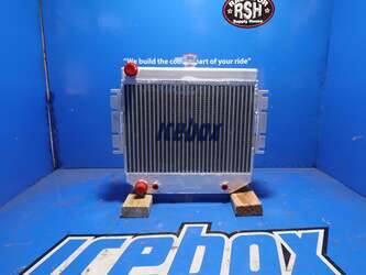 صورة ل Radiator - Aluminum Radiator - Aluminum هايستر جديد