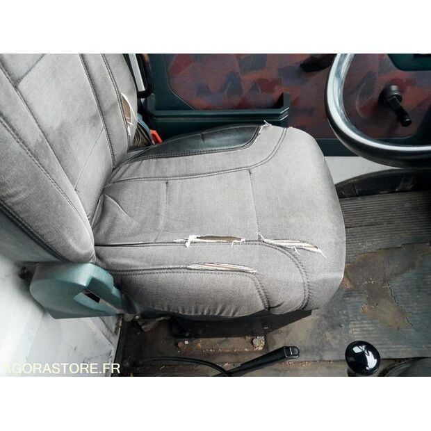 1999 Renault B110-45440963