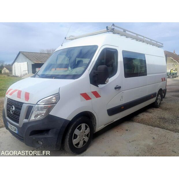 2015 NISSAN NV400-45440980