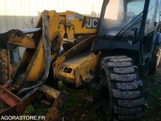 صورة ل رافعة شوكية تلسكوبية جيه سي بي 531-70 للبيع في فرنسا