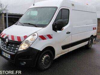 صورة ل عربات 2018 رينو Master