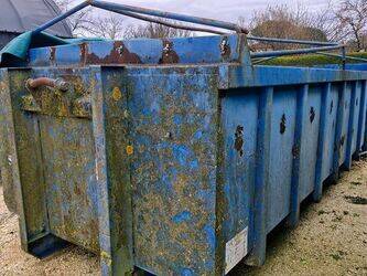 صورة ل شاحنات مع هوك أخرى للبيع في فرنسا