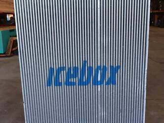 صورة ل Radiator - Aluminum Radiator - Aluminum إيه بي آي جديد