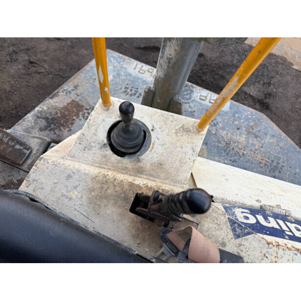 2011 تيريكس TA6S-45444320