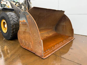 2015-volvo-l180h-1423258-45444369