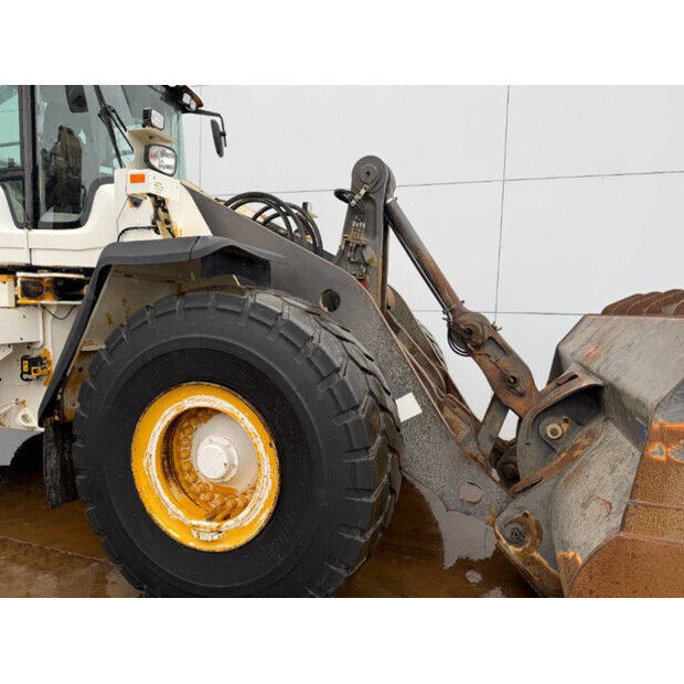 2015 فولفو L180H-45444373