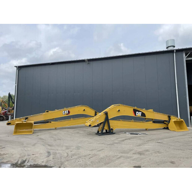 2025 Caterpillar 330D2L-45444792